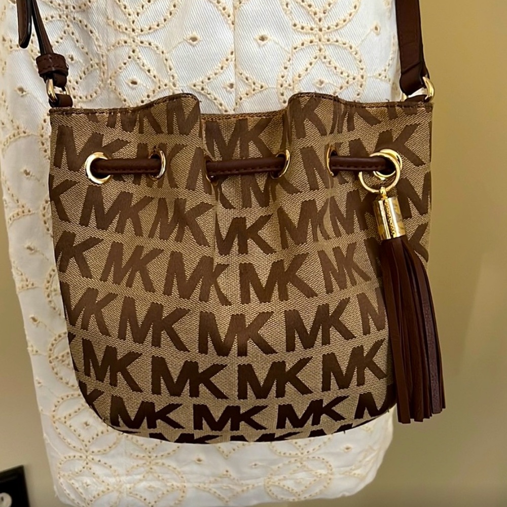 Michael Kors Mk Monogram Canvas Tassel Bucket Cro… - image 1